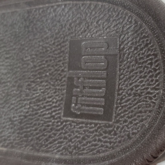 Fit Flops Wobbleboard Womens Flip Flops Sandals Red Shimmery Size 7 GUC READ - Picture 2 of 14